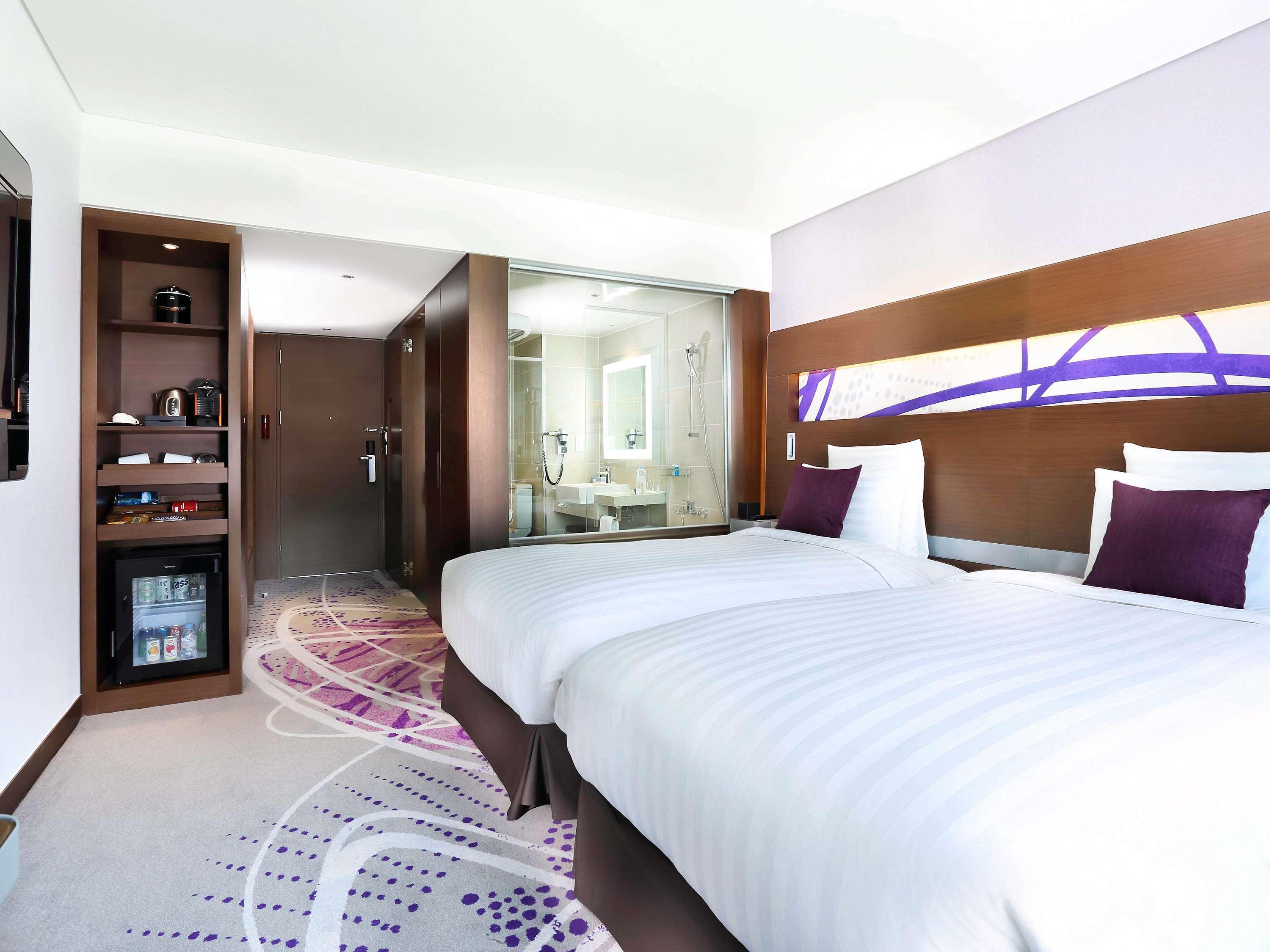 Novotel Ambassador Suwon Exterior photo
