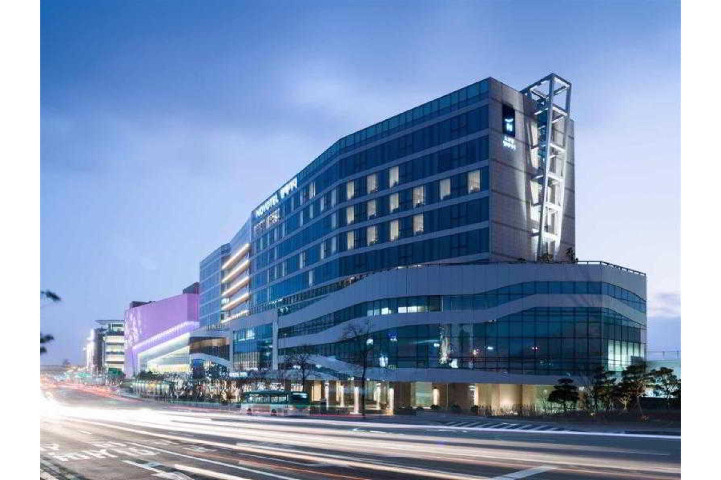 Novotel Ambassador Suwon Exterior photo
