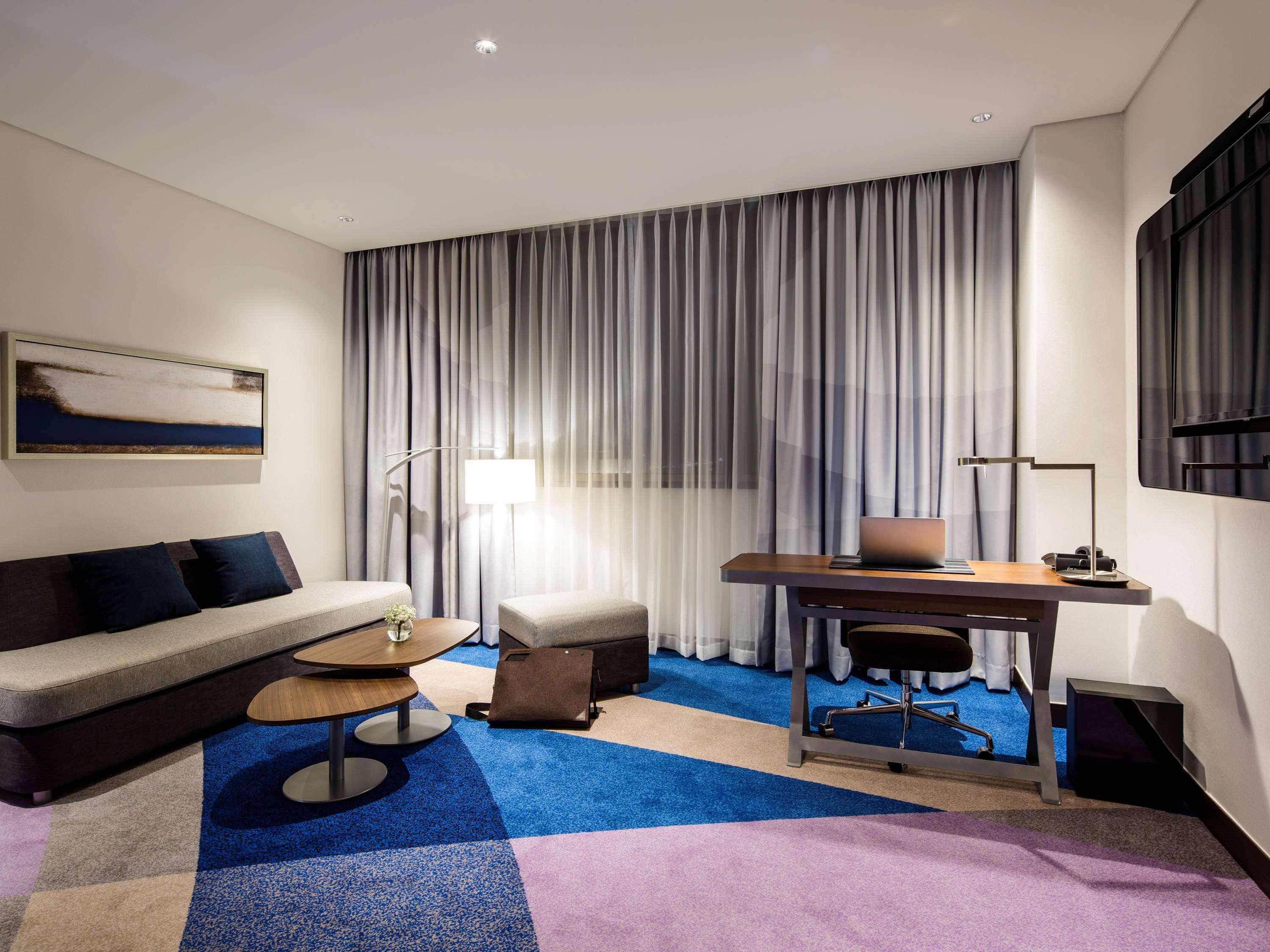 Novotel Ambassador Suwon Exterior photo