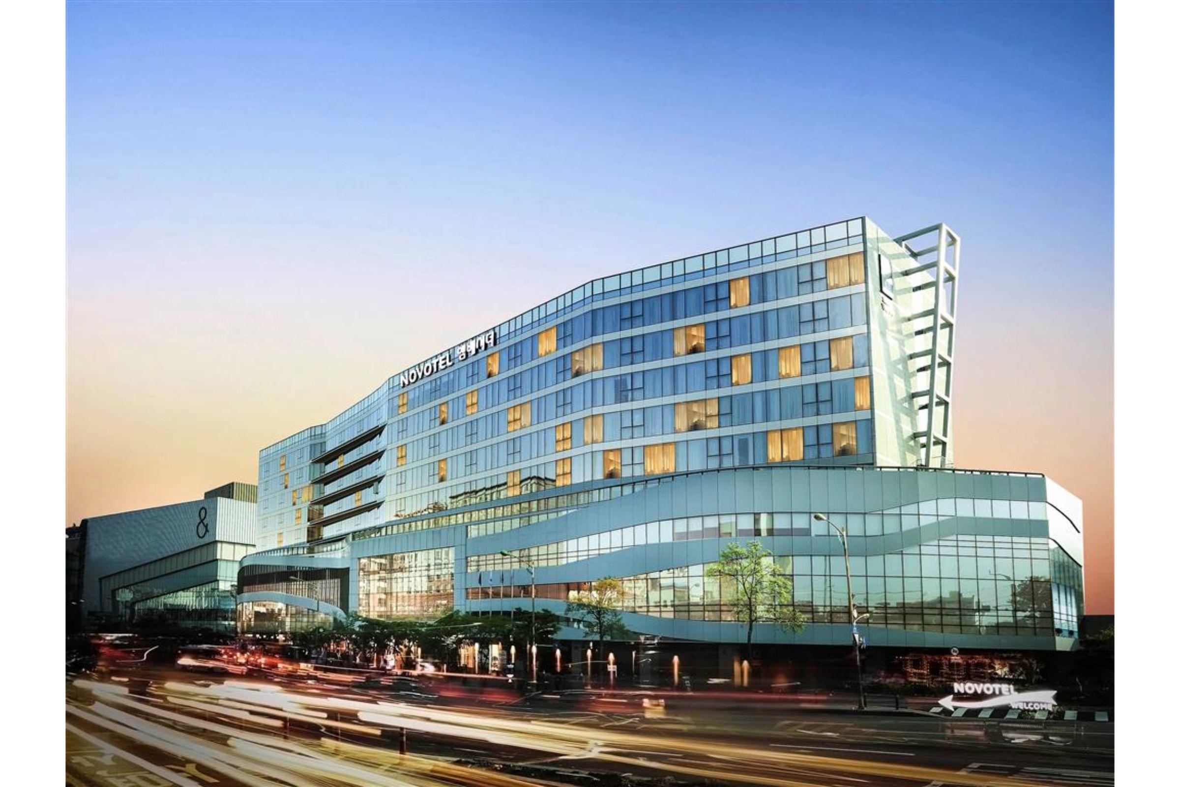 Novotel Ambassador Suwon Exterior photo