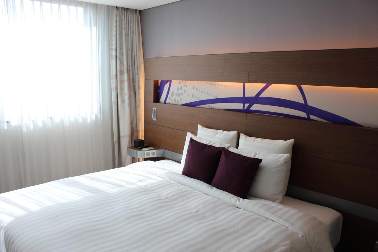 Novotel Ambassador Suwon Exterior photo
